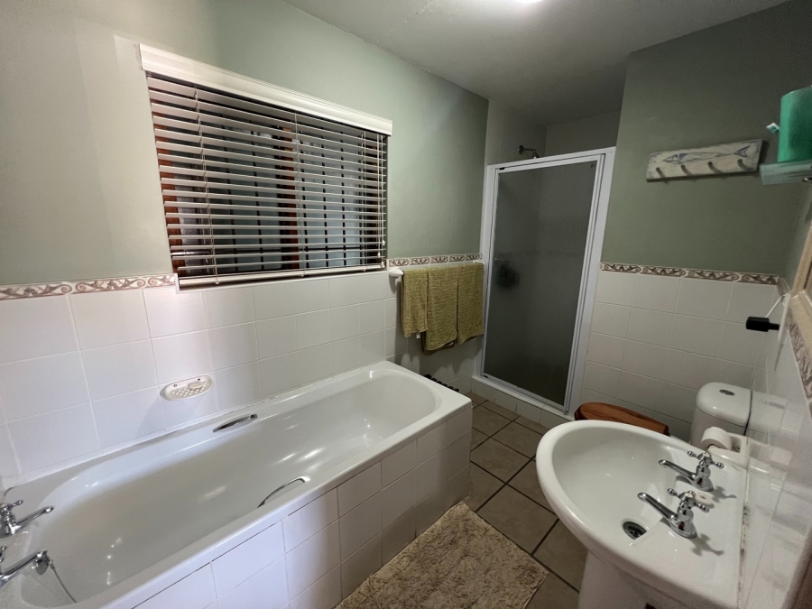 6 Bedroom Property for Sale in Jacobsbaai Western Cape